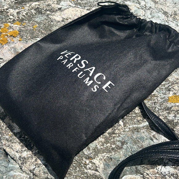 Versace perfume bag - Picture 2 of 8